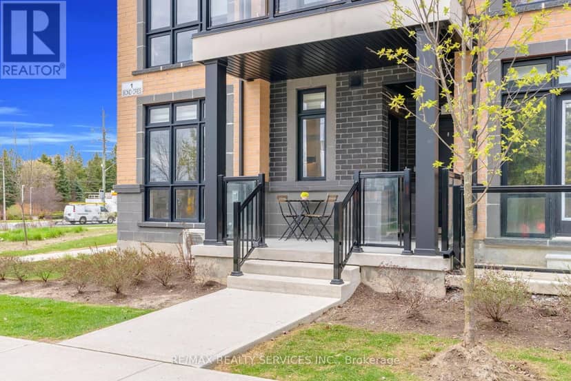 5 - 1 Bond Crescent — photo 6 of 34