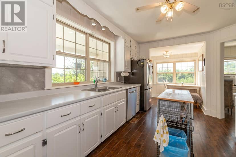 3327 Clementsvale Road — photo 12 of 40