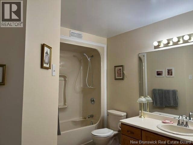 12 Caitlin Court — photo 11 of 18