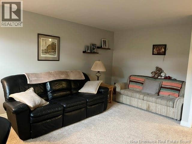 12 Caitlin Court — photo 13 of 18
