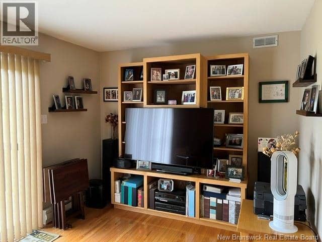 12 Caitlin Court — photo 9 of 18