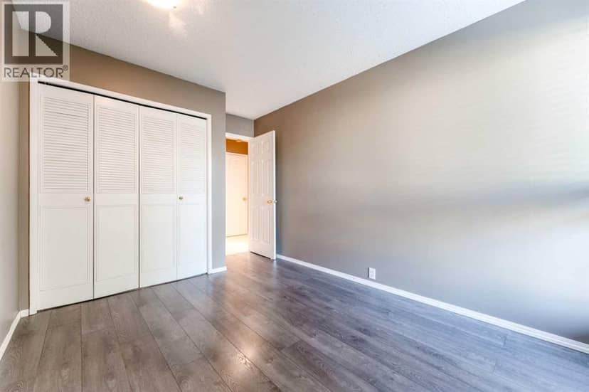 425, 10120 Brookpark Boulevard SW, Calgary, photo 7
