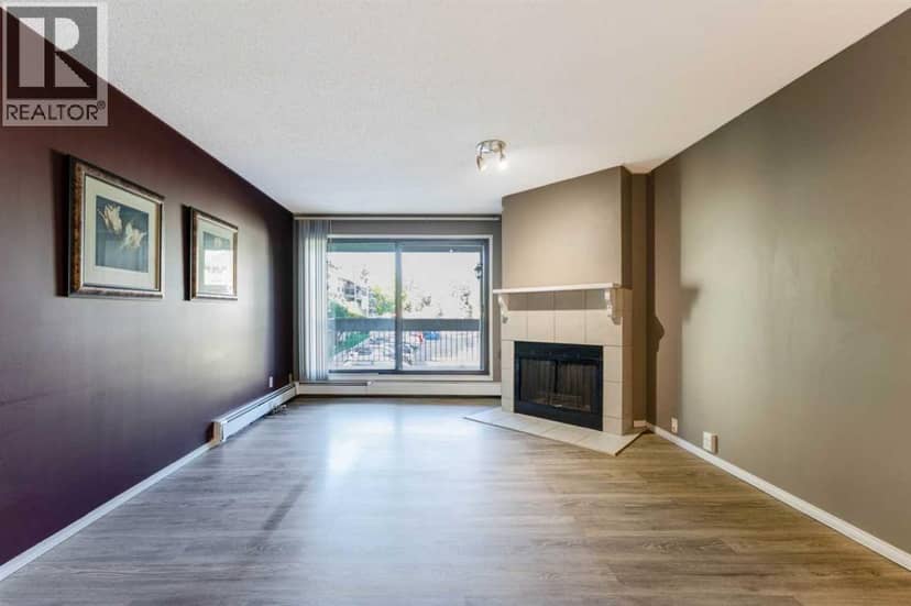 425, 10120 Brookpark Boulevard SW, Calgary, photo 2