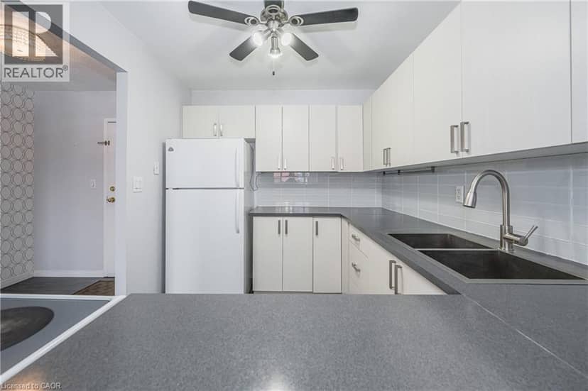 18 HOLBORN Court Unit# 211, Kitchener, photo 4