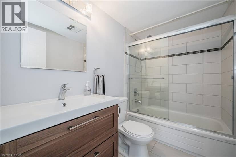 18 HOLBORN Court Unit# 211 — photo 10 of 17