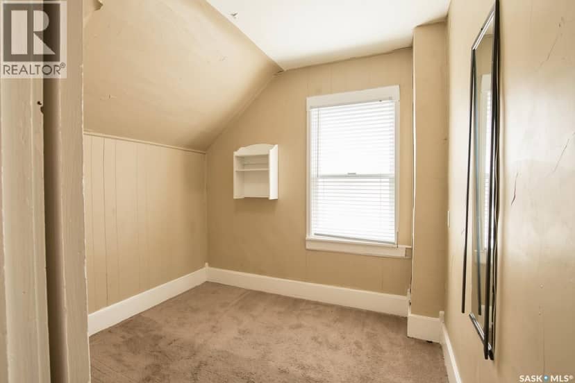 1818 Ottawa STREET — photo 13 of 22