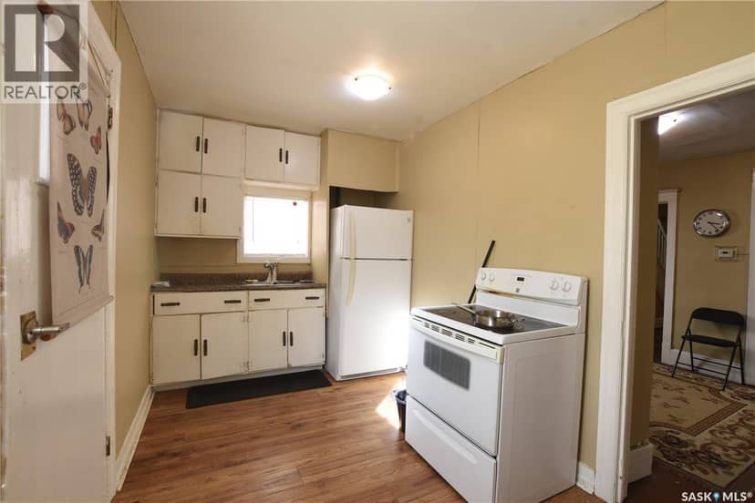 1818 Ottawa STREET — photo 9 of 22