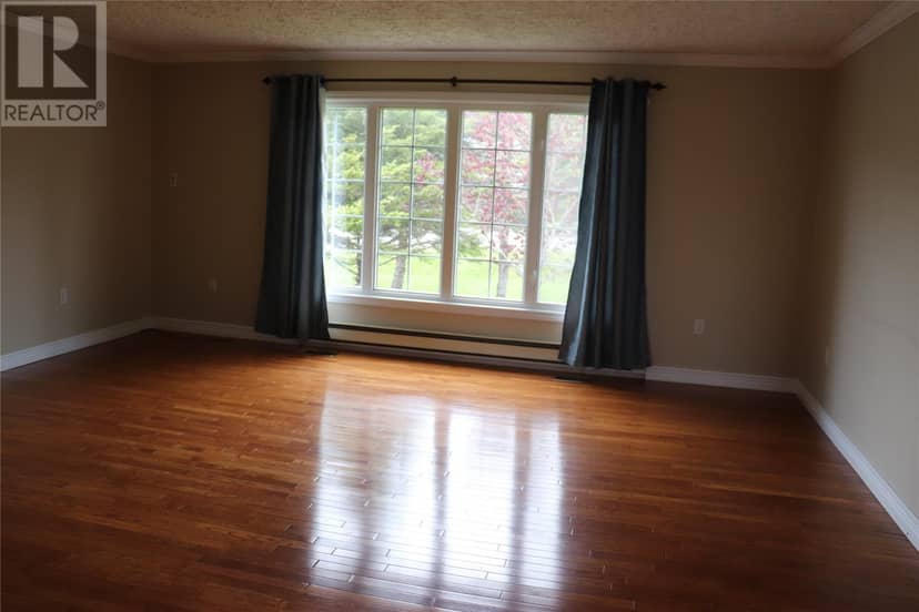 178 Main Road — photo 8 of 39