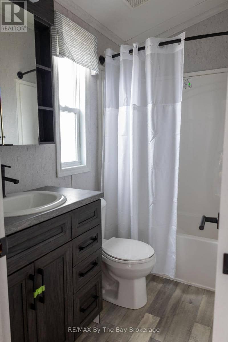 62 - 3282 Ogdens Beach Road, Midland, photo 8