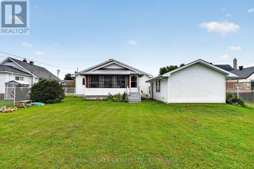 18 Frost Avenue — photo 32 of 39
