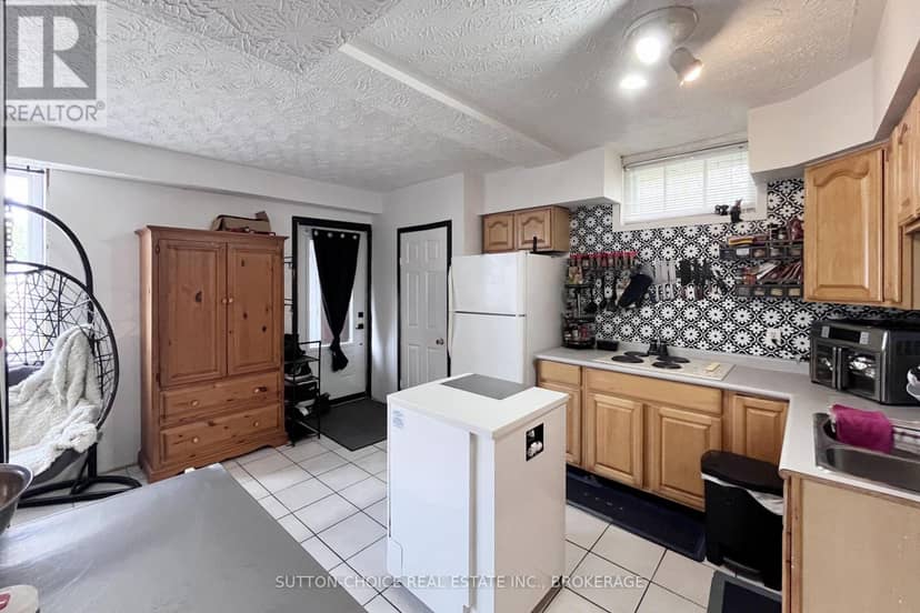 19 Cedar Street — photo 6 of 40