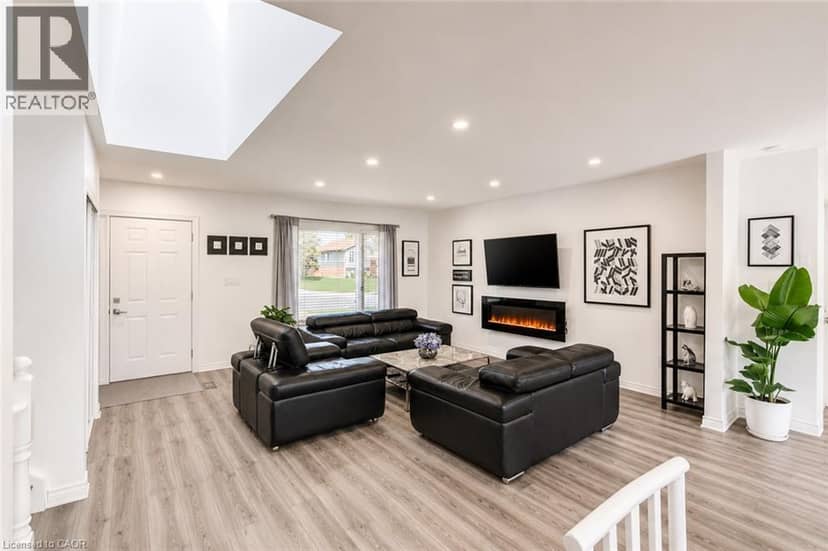 102 ALLEN Street — photo 13 of 40