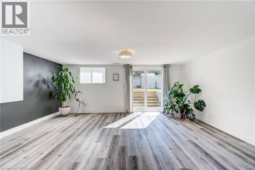 102 ALLEN Street — photo 34 of 40