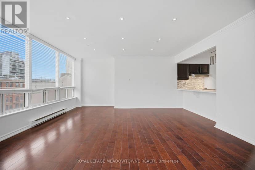 610 - 82 Lombard Street — photo 12 of 40
