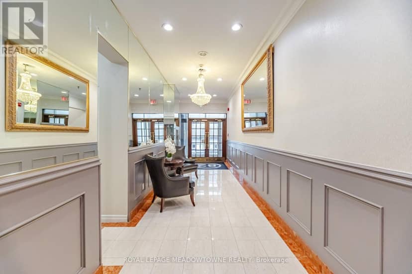 610 - 82 Lombard Street — photo 5 of 40