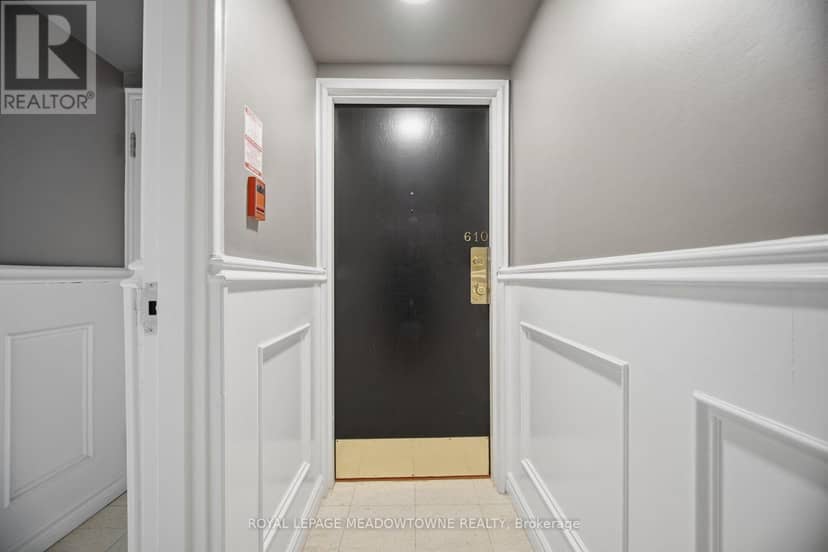 610 - 82 Lombard Street — photo 9 of 40