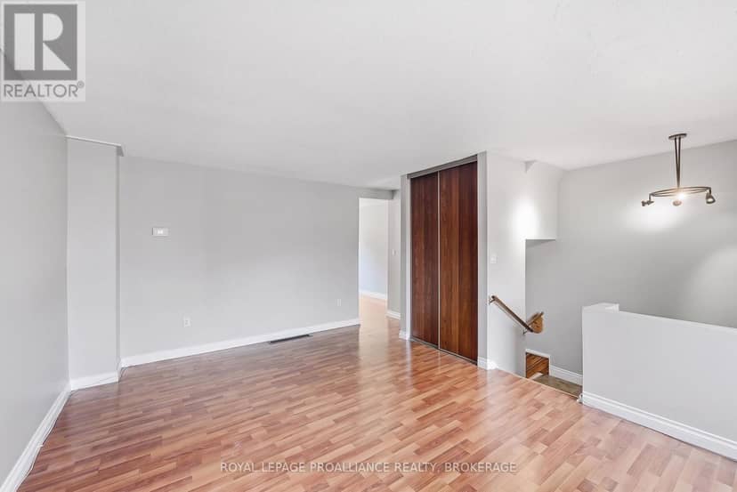 973 Oakview Avenue — photo 8 of 28