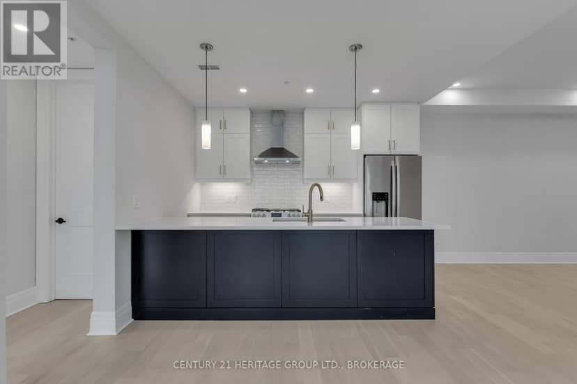 607 - 129 South Street — photo 17 of 40