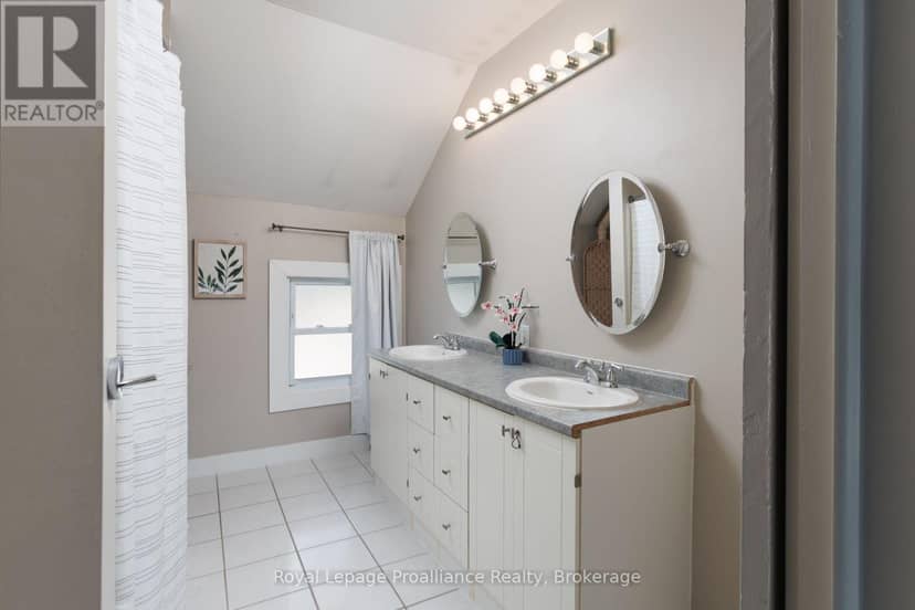 7 Simmons Street — photo 19 of 23