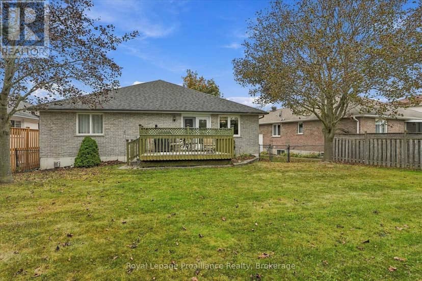 2979 Jennifer Drive — photo 23 of 40