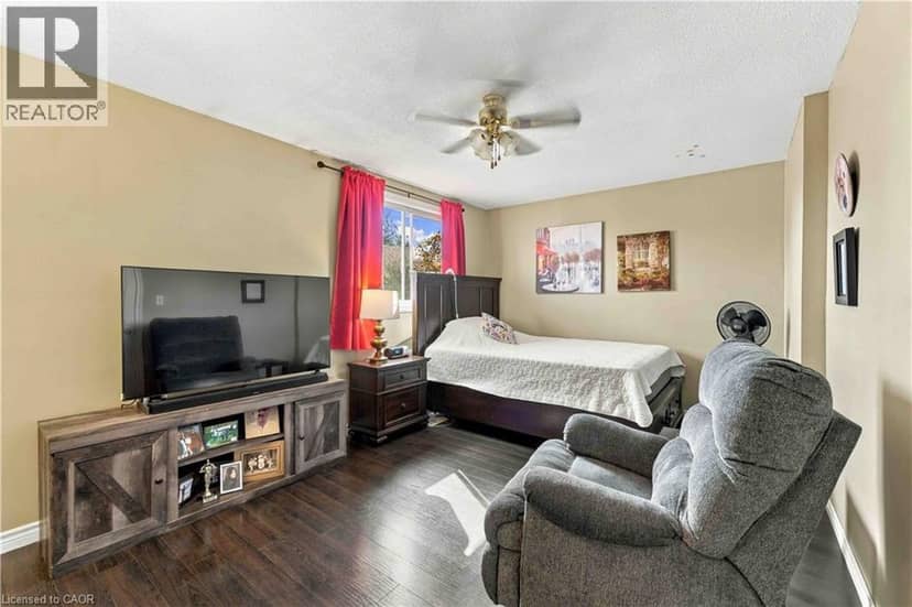 899 STONE CHURCH Road E Unit# 4 — photo 17 of 28