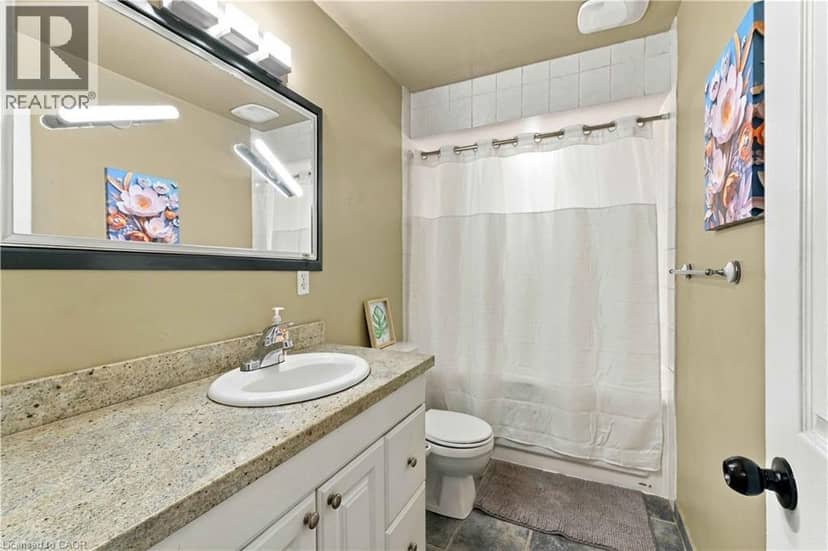 899 STONE CHURCH Road E Unit# 4 — photo 13 of 28