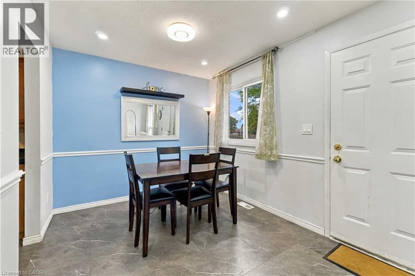 899 STONE CHURCH Road E Unit# 4 — photo 11 of 28