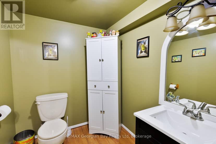 5 Easton Avenue — photo 23 of 34
