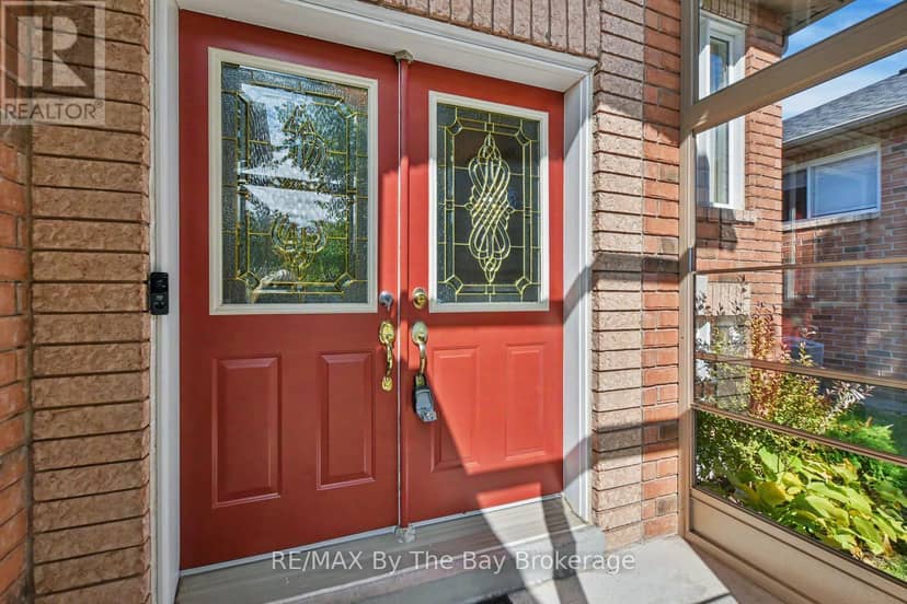 33 Telfer Road — photo 7 of 40