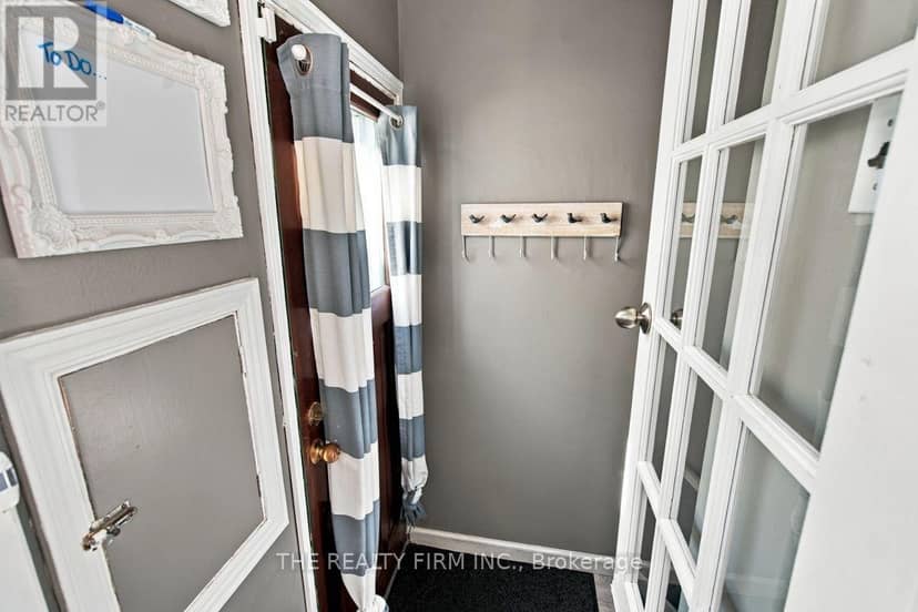 211 Highbury Avenue N — photo 31 of 40