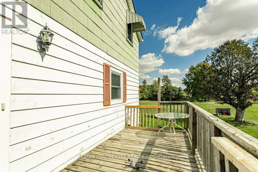 4526 Wonderland Road S — photo 32 of 40