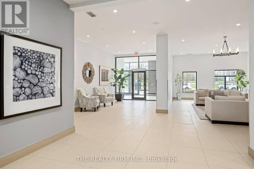 1303 - 240 Villagewalk Boulevard, London North, photo 2