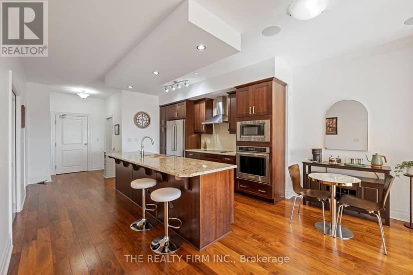 1303 - 240 Villagewalk Boulevard, London North, photo 5