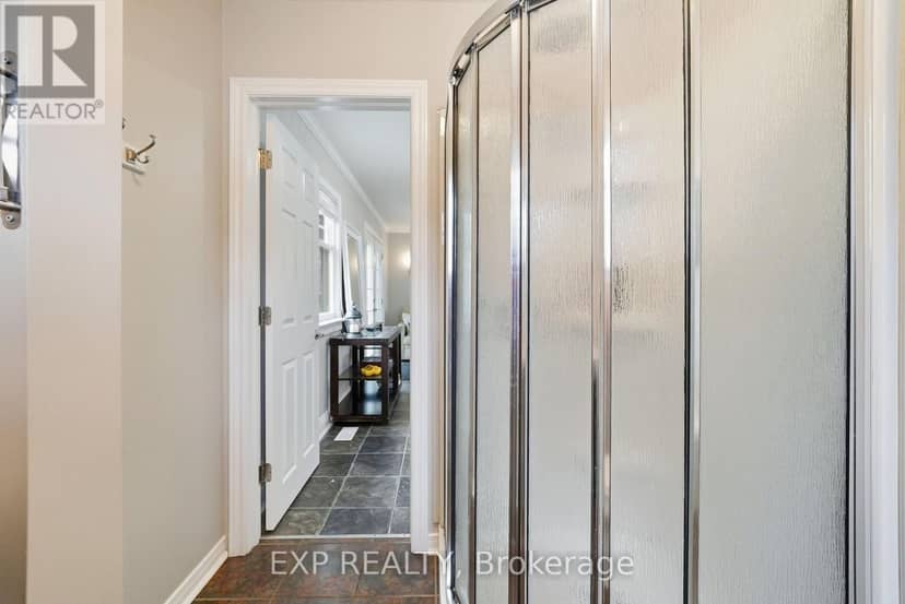 312 Walnut Street W — photo 20 of 40