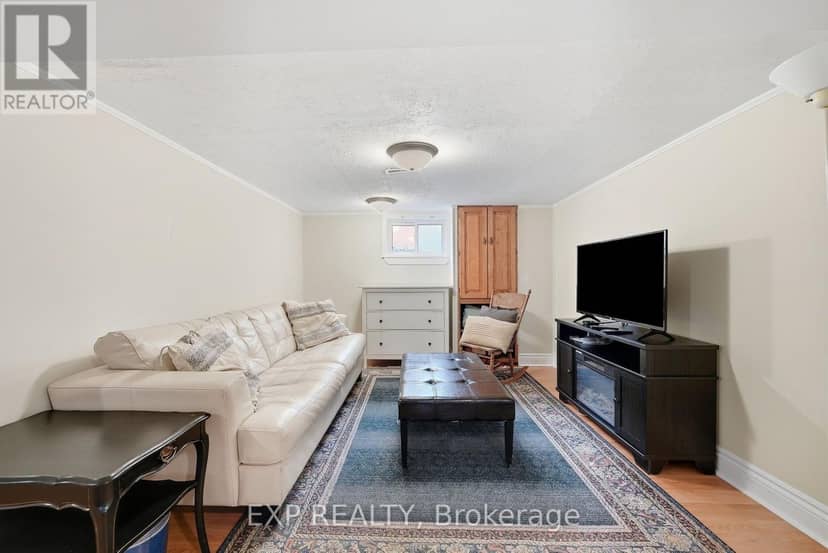 312 Walnut Street W — photo 30 of 40