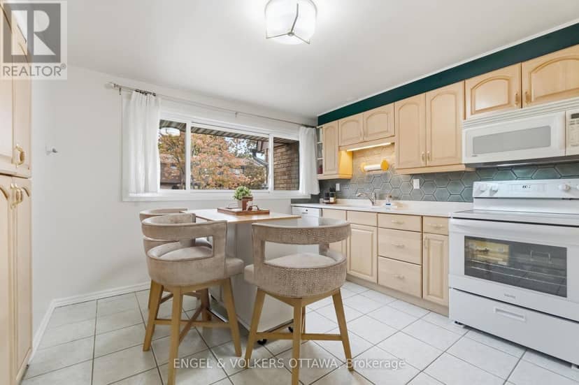 18 - 2 Bertona Street — photo 17 of 40