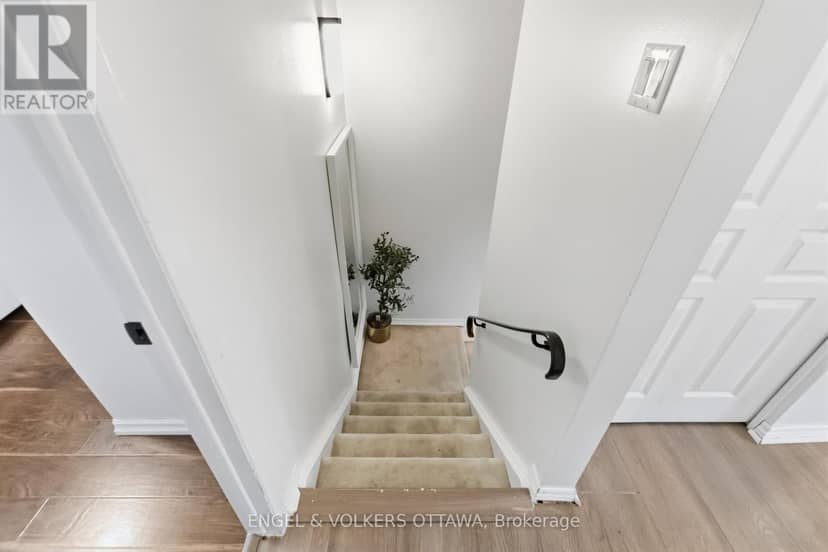18 - 2 Bertona Street — photo 23 of 40