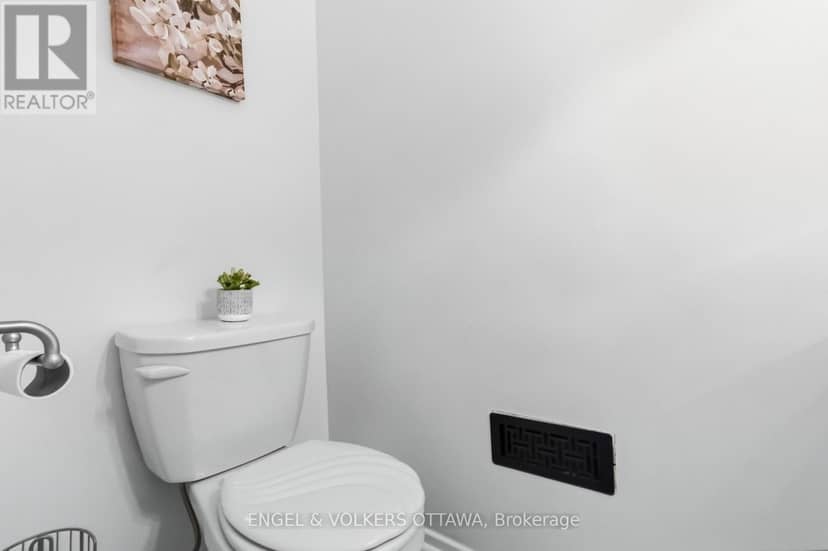 18 - 2 Bertona Street — photo 35 of 40