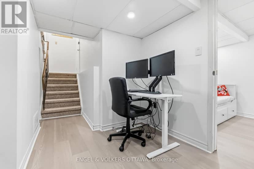 18 - 2 Bertona Street — photo 37 of 40