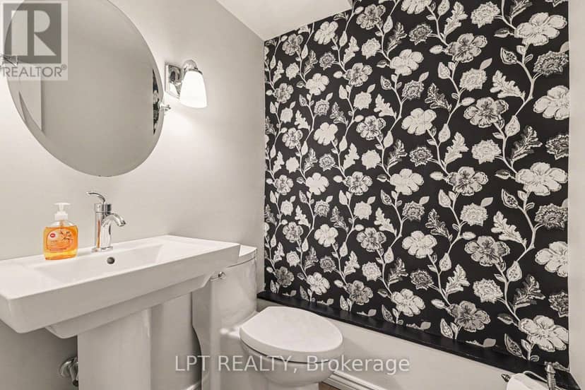 53 - 110 Havelock Street — photo 24 of 31