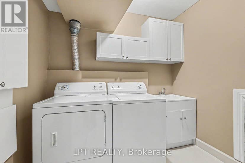 53 - 110 Havelock Street — photo 25 of 31