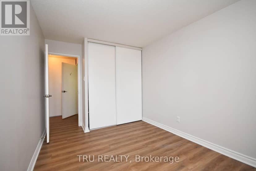 807 - 1505 Baseline Road — photo 17 of 39