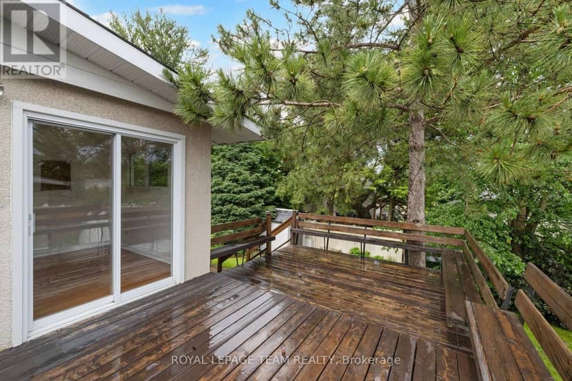 40 Woodmount Crescent — photo 28 of 33