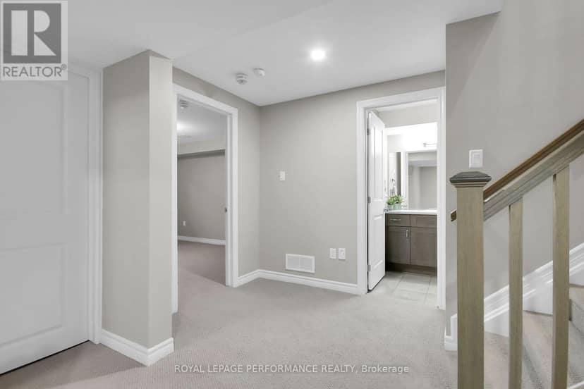 522 Silverbell Crescent — photo 27 of 37
