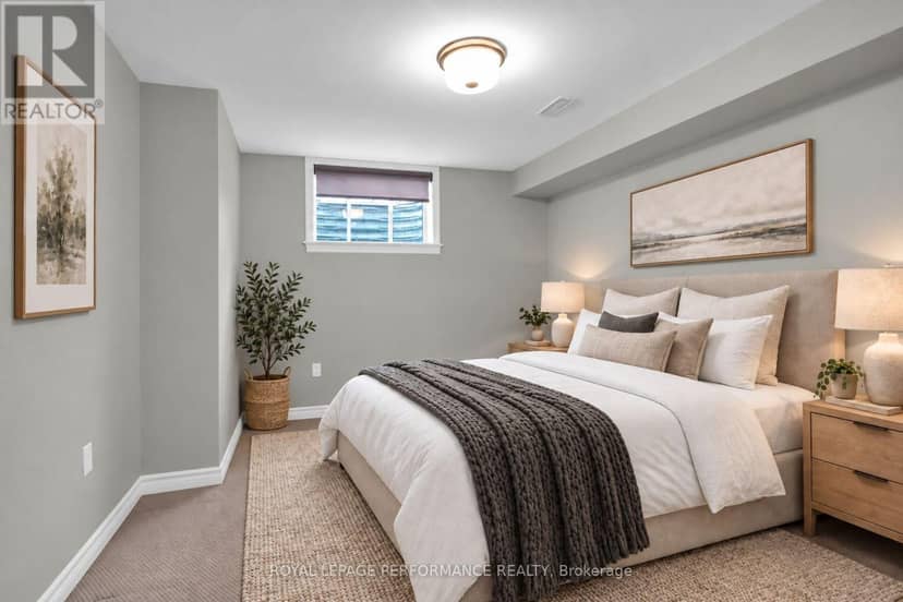 522 Silverbell Crescent — photo 30 of 37