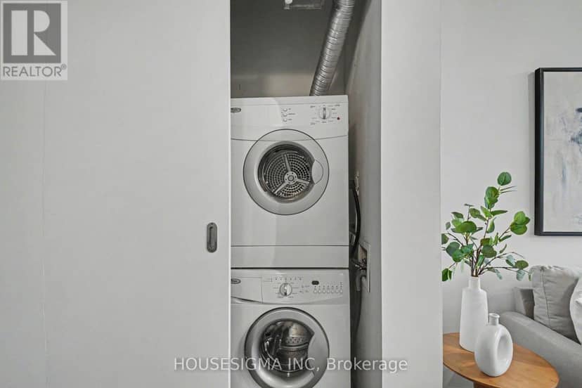 505 - 383 Cumberland Street — photo 18 of 31