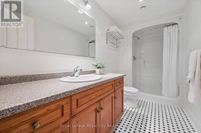 135 Hume Road — photo 37 of 40