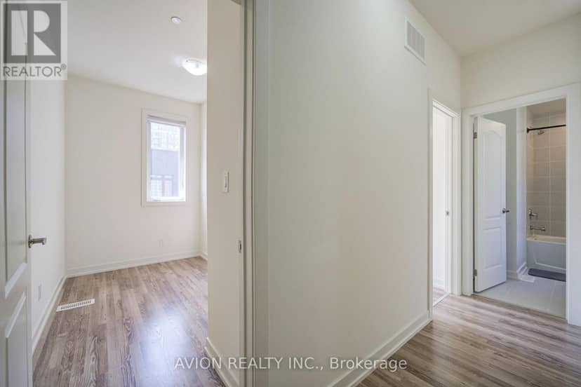 83 - 370 Red Maple Road — photo 14 of 23