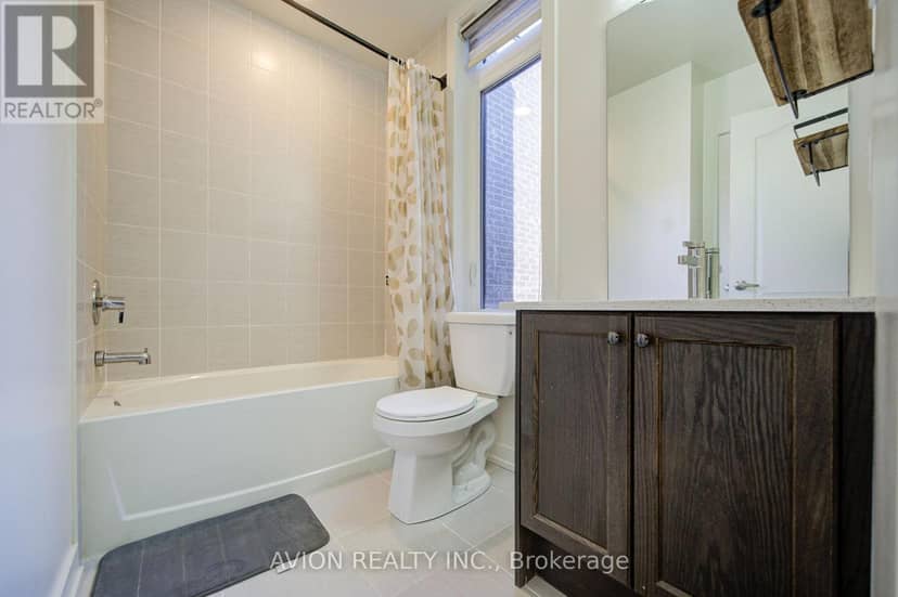 83 - 370 Red Maple Road — photo 18 of 23