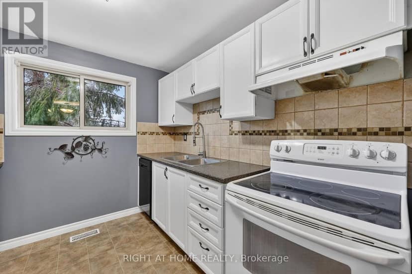 10 - 32 Sawmill Road — photo 13 of 34
